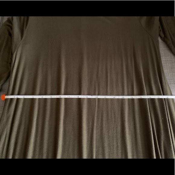 High low dress - Picture 3 of 3